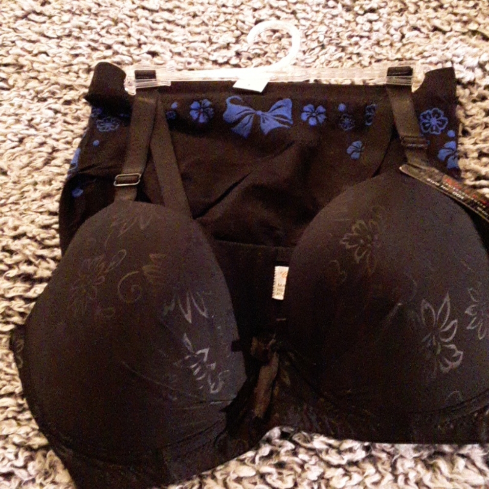 Bra(38dd) and panty( free size)